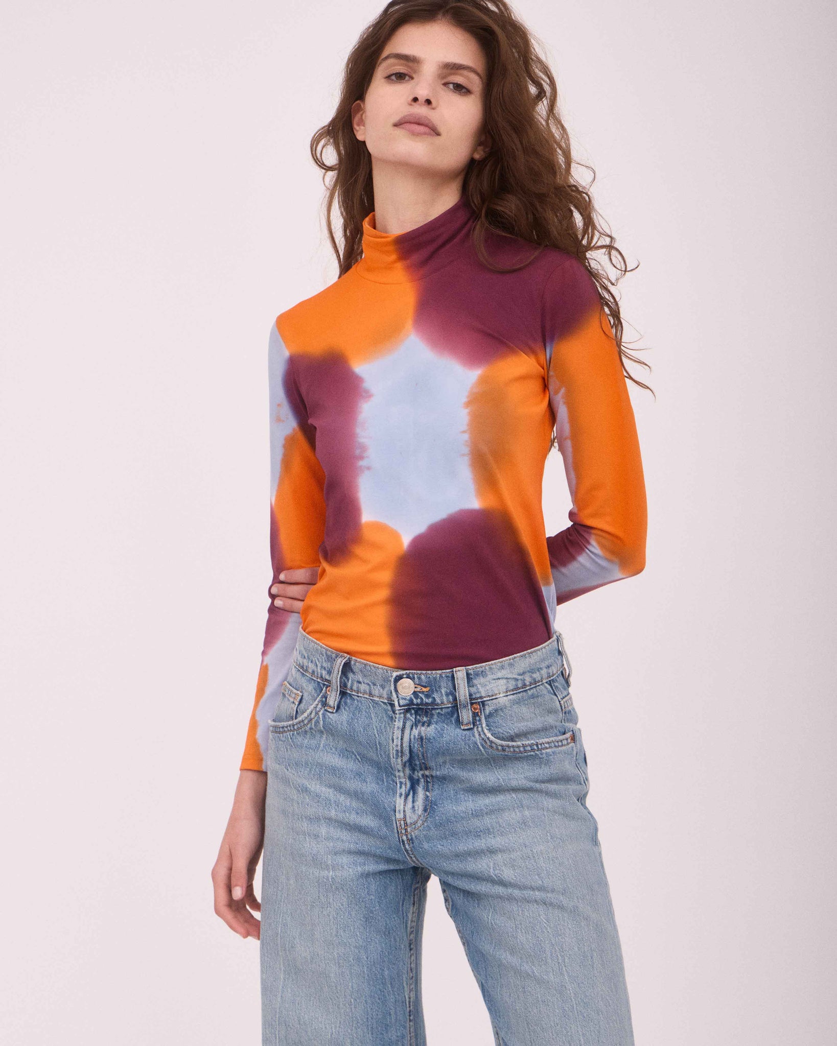 KAT TURTLE NECK TOP ORANGE/BURGUNDY/BLUE GREY